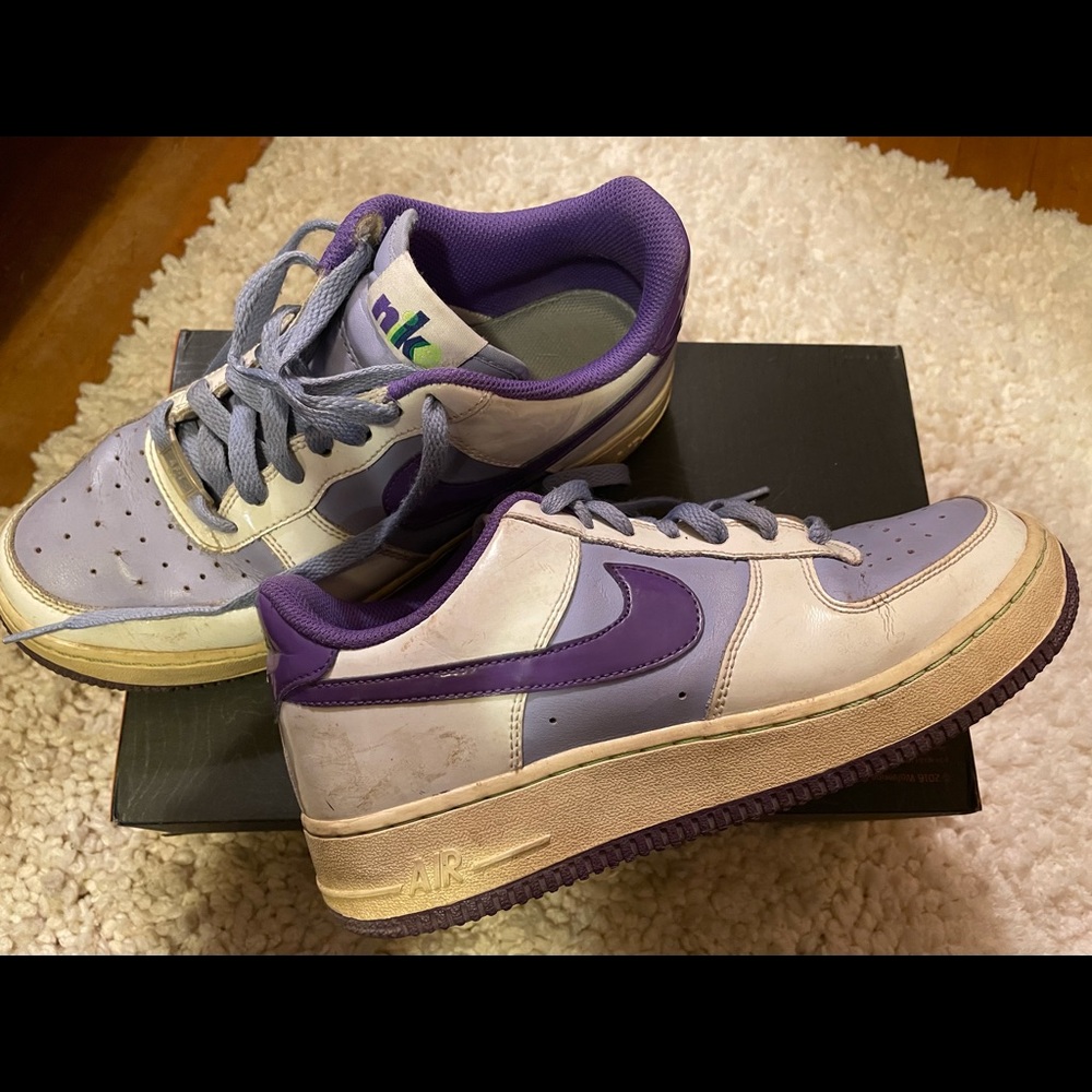 Nike Air white/purple sneaker, 7y.